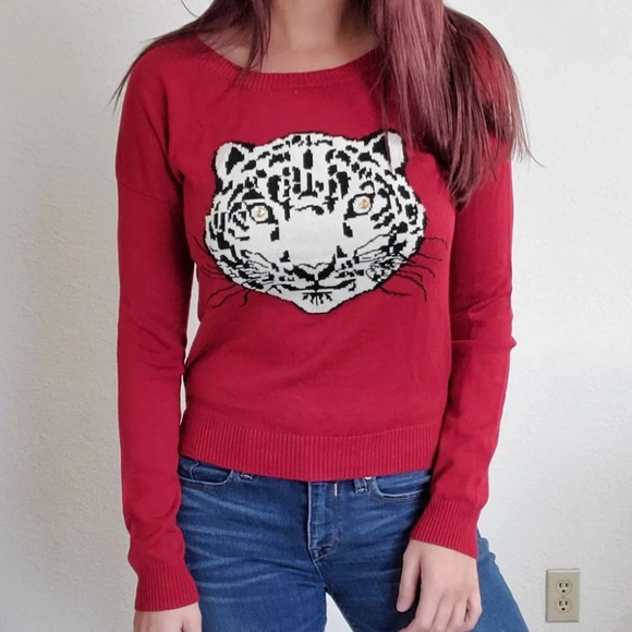 BONGO Red Snow Leopard Crewneck Sweater S - Picture 1 of 7